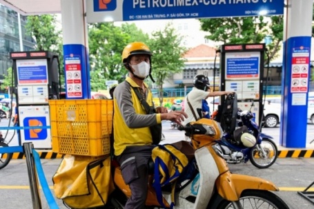 8.000 tỷ đồng bình ổn giá xăng dầu: Khi ngân sách 'giảm sốc' cho người dân