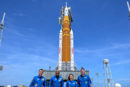 Nhiệm vụ Mặt Trăng Artemis II và những kỷ lục lần đầu