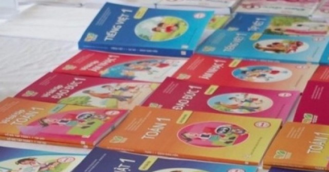 Miễn phí SGK trên toàn quốc từ năm học 2029–2030