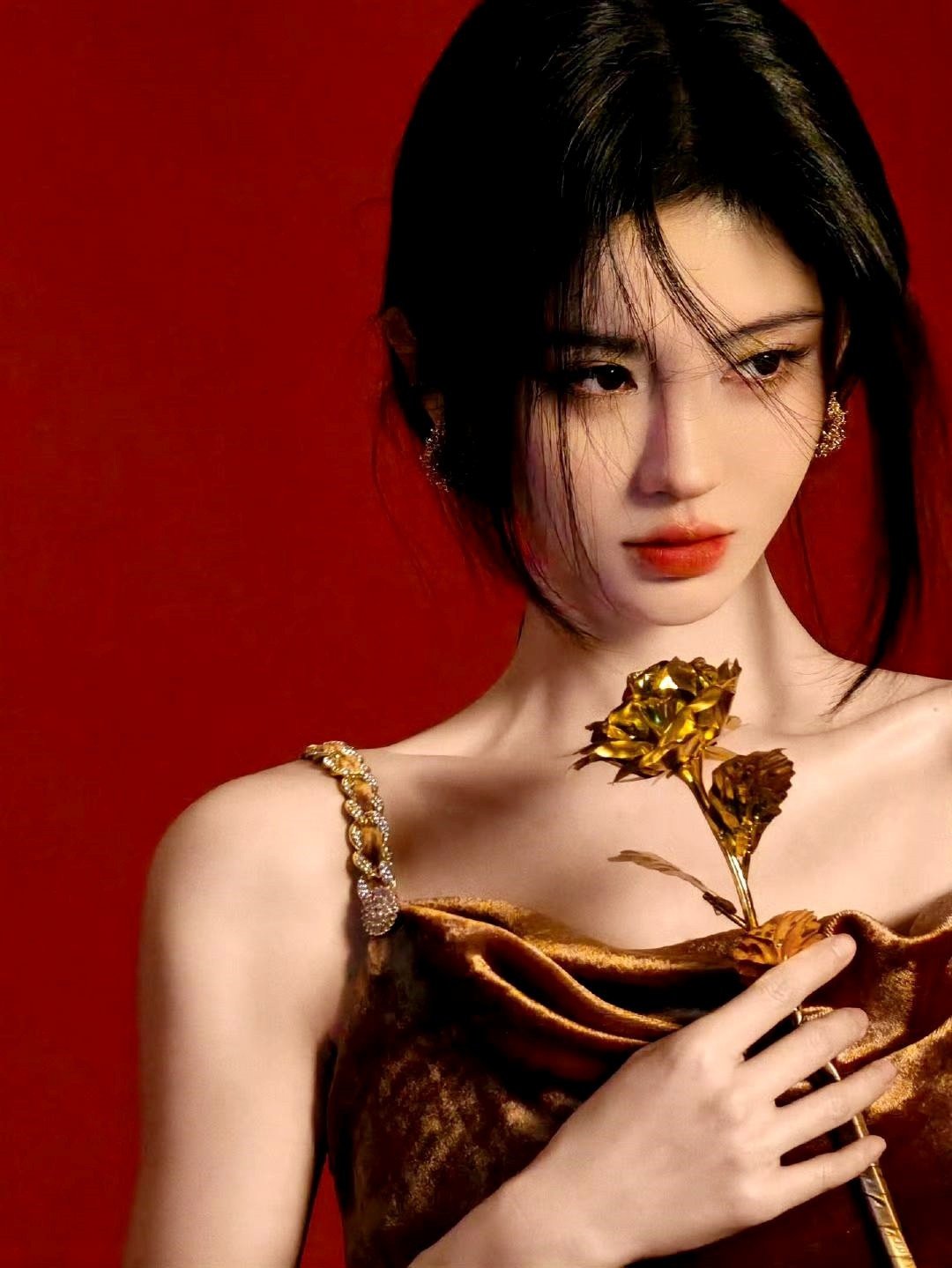 Siba Media liên tục công khai thu nhập của Cúc Tịnh Y, nhằm kích động tâm lý thù ghét người giàu và nghệ sĩ của đám đông dư luận.