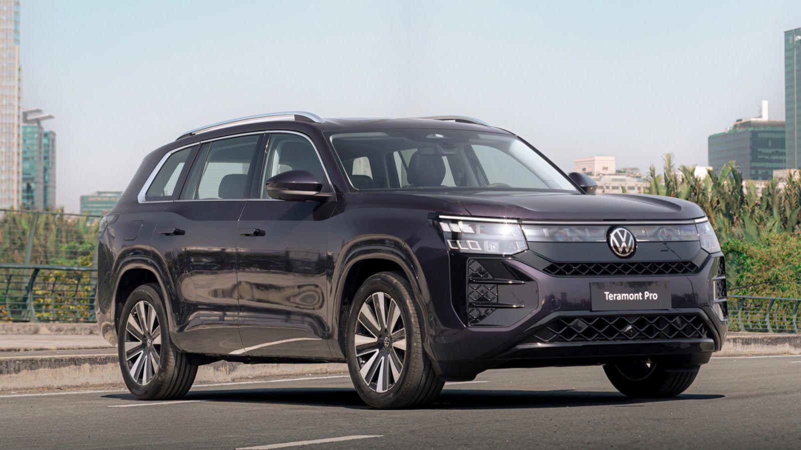 Xe được nhập khẩu chính hãng từ Trung Quốc và có giá 2,799 tỷ đồng.