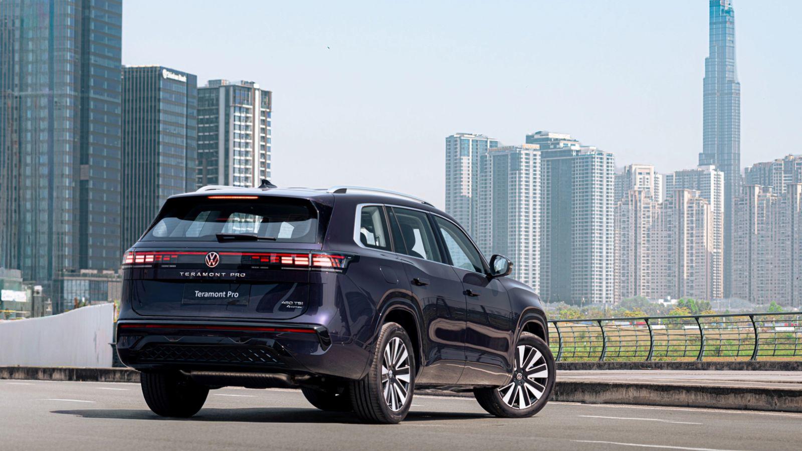 Cận cảnh mẫu xe Volkswagen Teramont Pro đầu tiên tại Việt Nam - 2