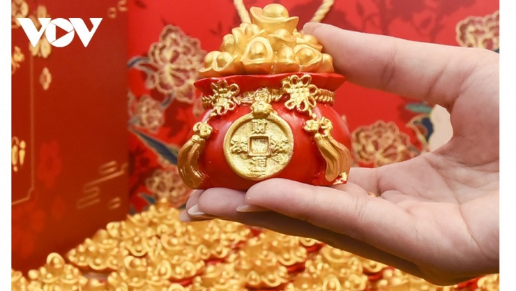 Giá vàng thế giới tăng, vàng tư nhân đi ngang: Nhà đầu tư lỗ nặng, giao dịch khó - 1