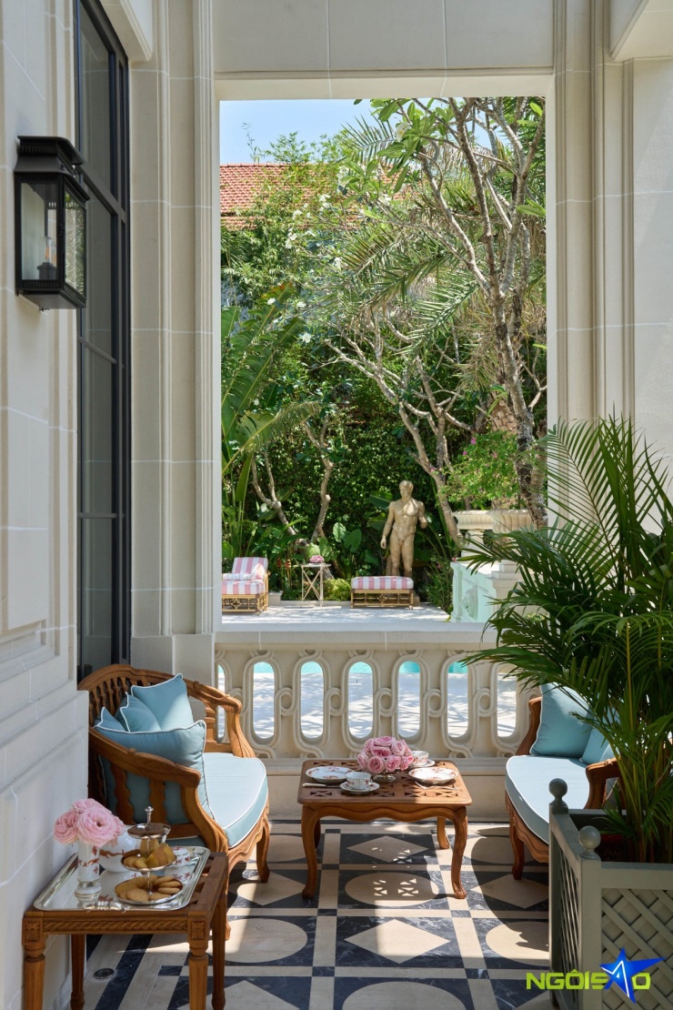 Thái Công chi 2 tỷ đồng làm 'khu vườn châu Âu' trong dinh thự 2.000 m2 - 11