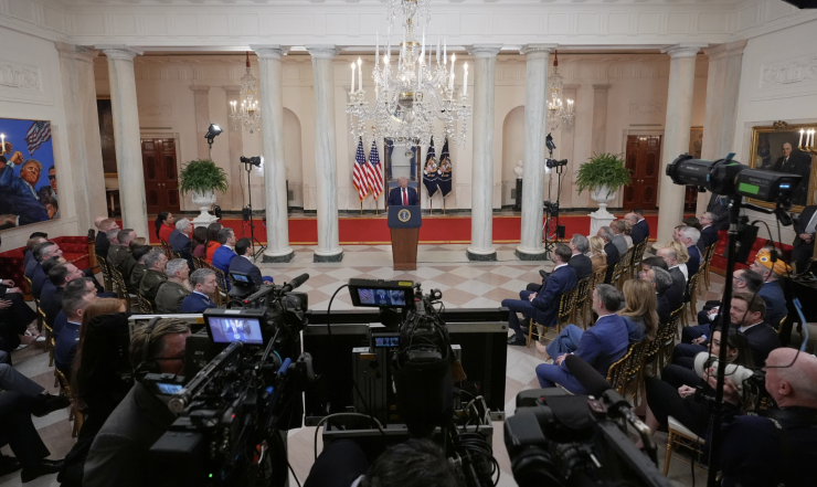 Ông Donald Trump vừa phát biểu xong, Iran phóng tên lửa vào Israel - 1