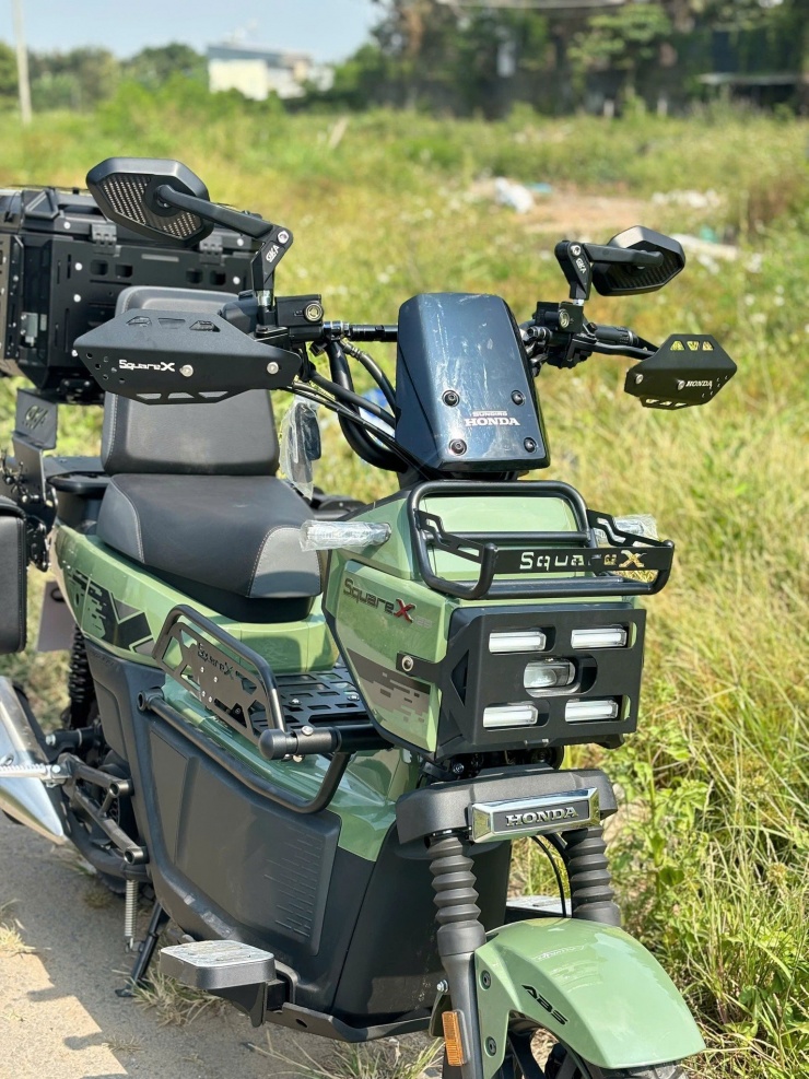 Xe tay ga Honda Square X125 thiết kế dị kiểu hộp vuông, giá đắt gần 100 triệu - 3