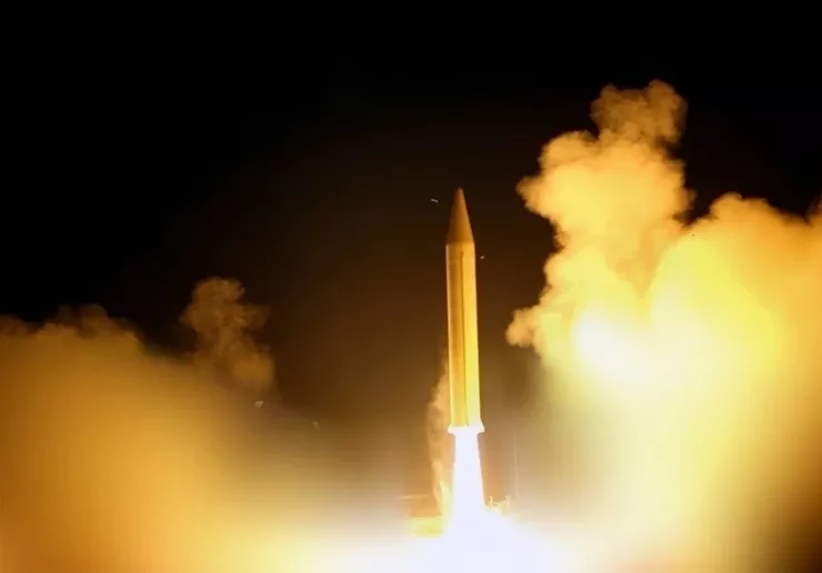 Iran phát tín hiệu cứng rắn, đáp trả lời đe dọa từ Tổng thống Mỹ Trump - 1