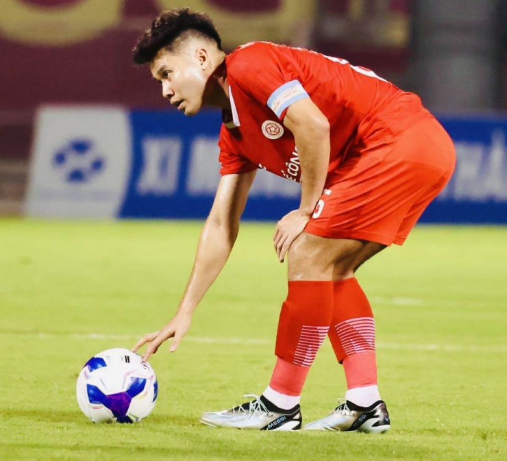 Cùng với Thể Công Viettel, Trương Tiến Anh đã đoạt chức vô địch V.League 2020