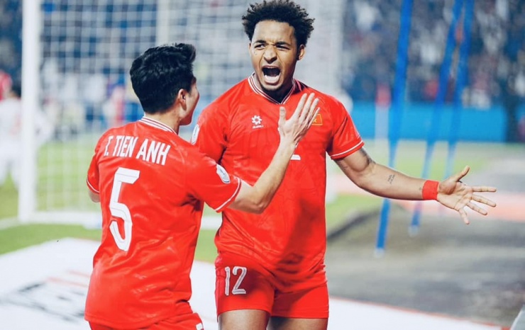 Trương Tiến Anh có sự ăn ý cao cùng các đồng đội