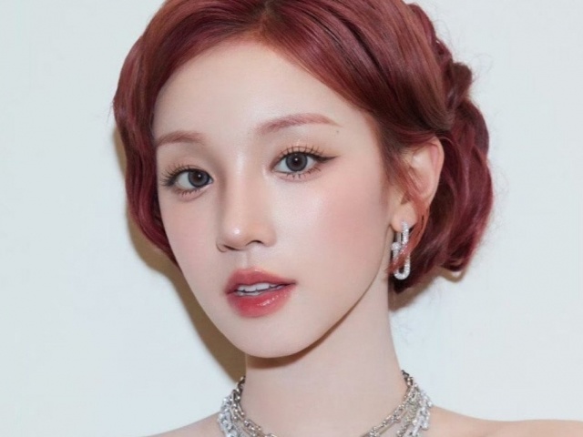 Nữ ca sĩ 27 tuổi đột ngột thông báo dừng hoạt động sau tai nạn