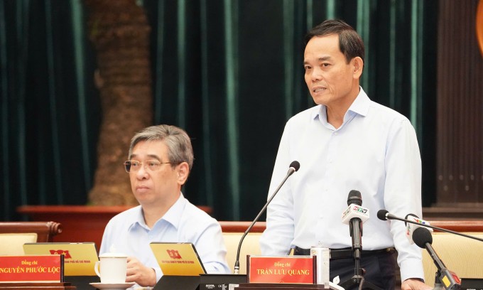 Bí thư Thành ủy Trần Lưu Quang phát biểu tại hội nghị Ban chấp hành Đảng bộ TP HCM, chiều 1/4. Ảnh: An Phương