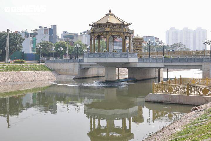 Sau 6 tháng hồi sinh, dòng 'sông chết' ở Hà Nội thay đổi ra sao? - 3