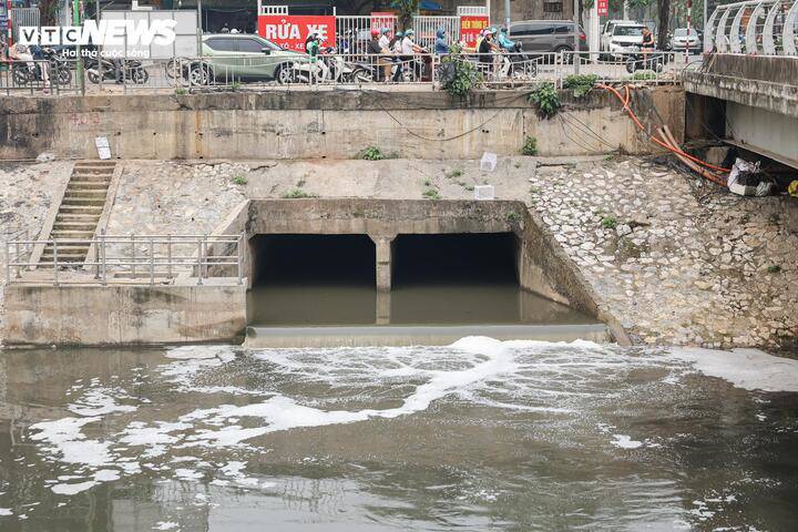 Sau 6 tháng hồi sinh, dòng 'sông chết' ở Hà Nội thay đổi ra sao? - 10