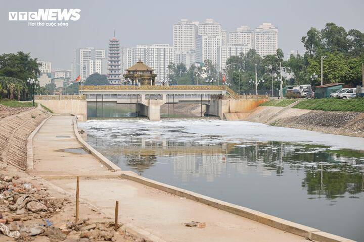 Sau 6 tháng hồi sinh, dòng 'sông chết' ở Hà Nội thay đổi ra sao? - 7