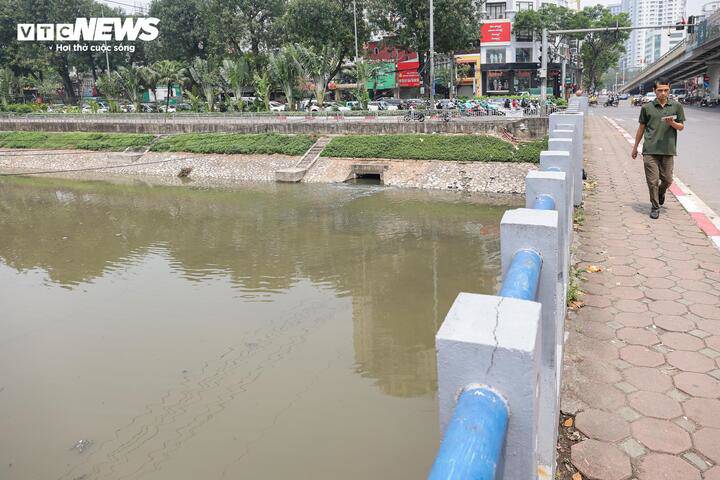 Sau 6 tháng hồi sinh, dòng 'sông chết' ở Hà Nội thay đổi ra sao? - 19