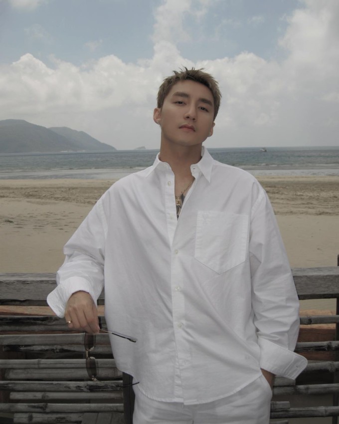 Ảnh sao 2/4: Hồng Nhung được khen đi chợ cũng sành điệu - 2