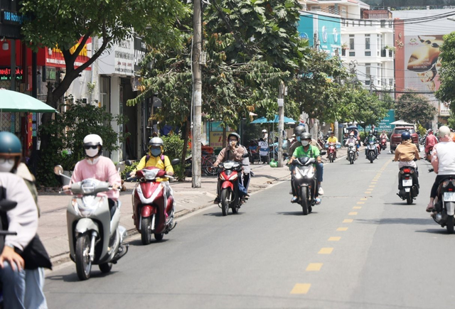 Nam Bộ nắng nóng gay gắt kéo dài.