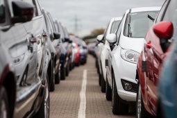 Cột mốc ít người để ý có thể làm giảm giá trị xe điện