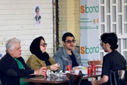 Người dân Tehran níu giữ bình yên giữa vòng vây bom đạn