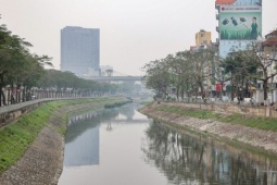 Sau 6 tháng hồi sinh, dòng 'sông chết' ở Hà Nội thay đổi ra sao?