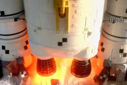 Video NASA phóng thành công tàu chở người tới Mặt trăng sau 54 năm