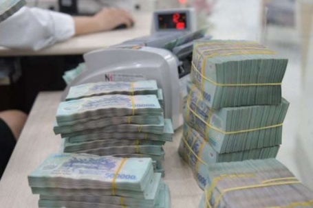 Lãi suất tiết kiệm cao ngất 9%/năm kỳ hạn 6 tháng: NHNN cấp tập bơm tiền, cảnh báo về lãi suất tăng "nóng"