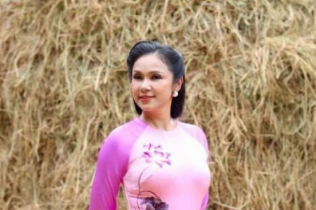 “Người đẹp Tây Đô” bất ngờ báo tin hẹn hò sau hơn 10 năm ly hôn