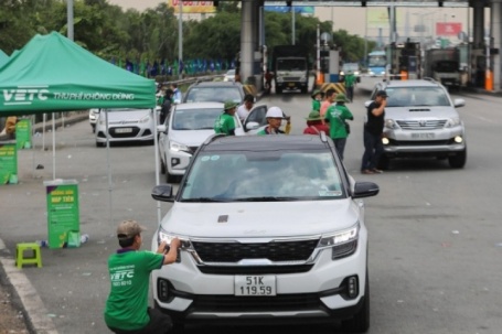 Thu phí không dừng VETC lãi hơn trăm tỷ đồng