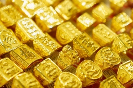 Giá vàng thế giới rơi thẳng đứng, giảm hơn 160 USD/ounce