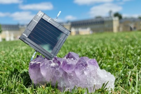 Thêm phân tử đặc biệt, hiệu suất pin mặt trời Tandem cán mốc kỷ lục