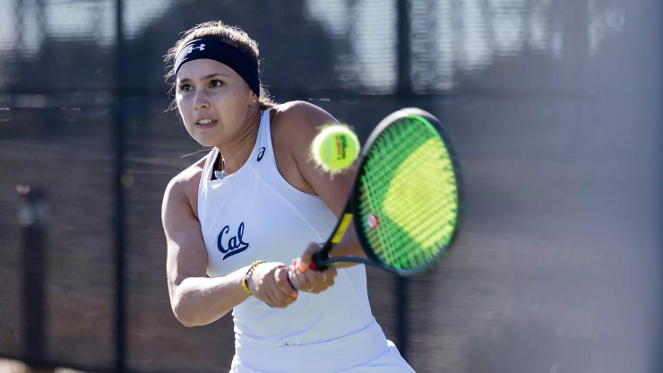 Cô là tay vợt tennis trước khi chuyển sang pickleball