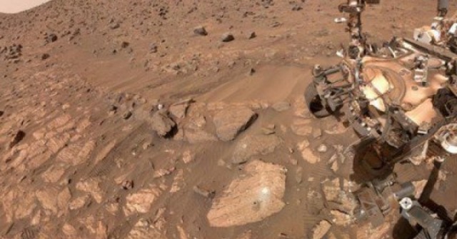 Robot NASA tìm ra nơi sự sống ngoài hành tinh từng trú ngụ?