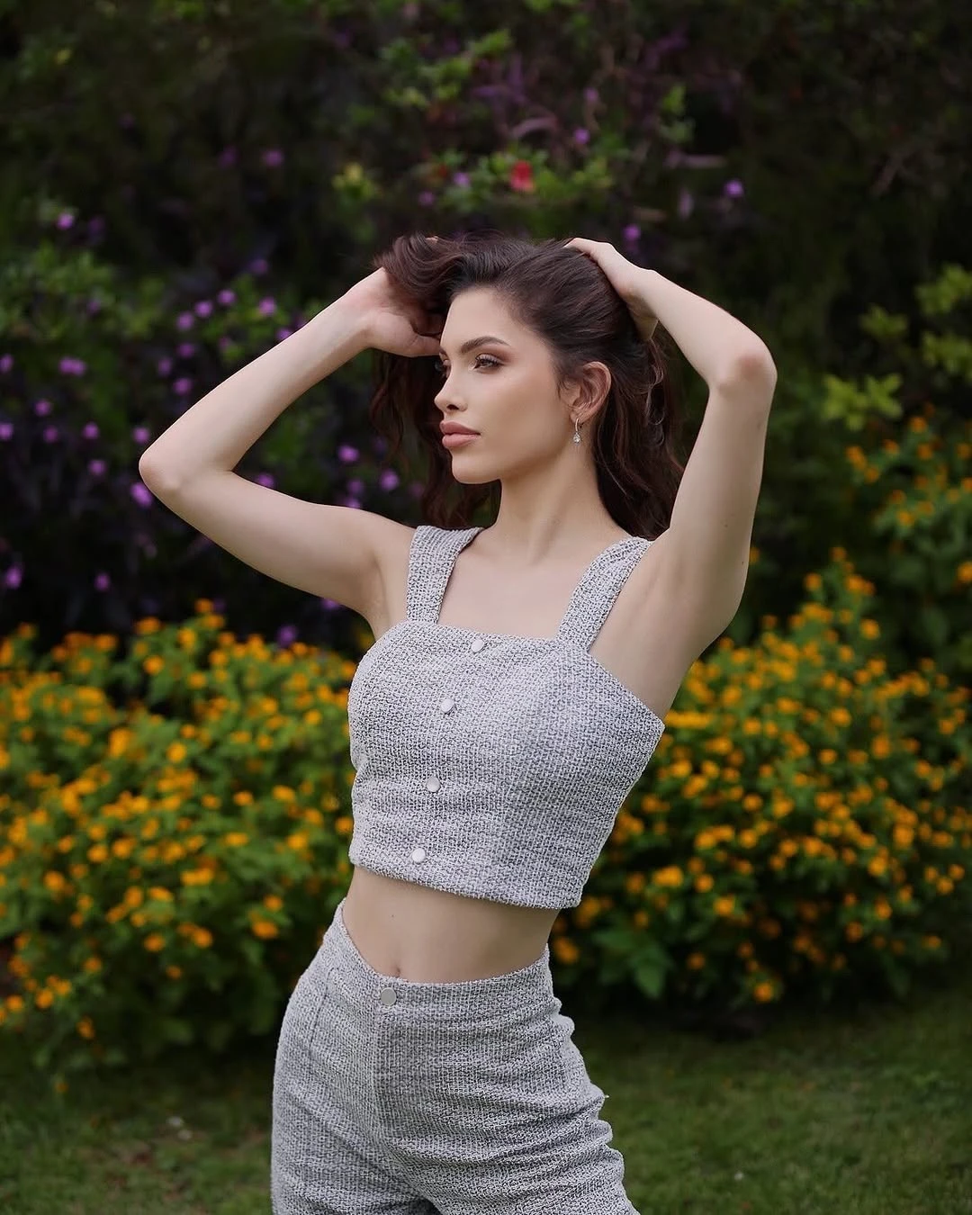 Với sự nghiệp là người mẫu quốc tế, cô là gương mặt đại diện cho nhiều thương hiệu nổi tiếng. Hiện cô làm luận văn tốt nghiệp ngành Kinh tế tại Đại học Quốc gia Asunción.