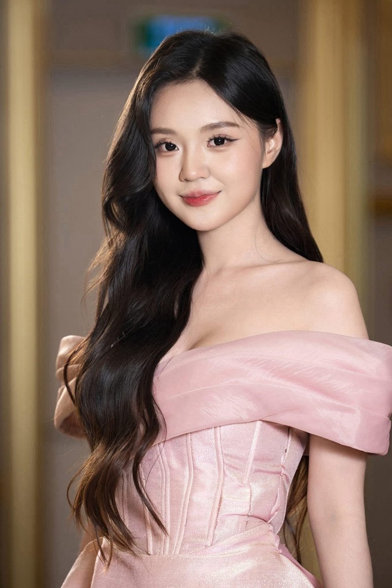 Á hậu sở hữu vòng ba 98cm, bị chê lùn gây tiếc nuối tại Miss World Vietnam - 15