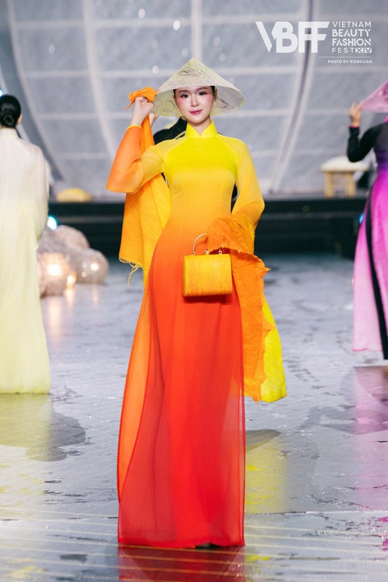 Á hậu sở hữu vòng ba 98cm, bị chê lùn gây tiếc nuối tại Miss World Vietnam - 9