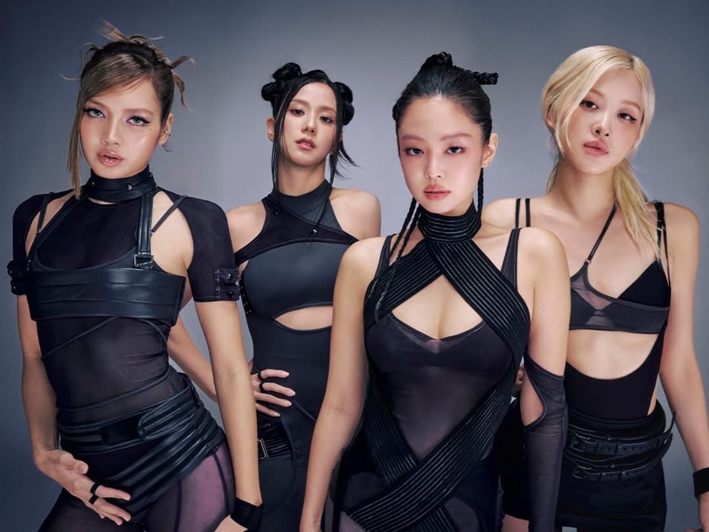 Nhóm nhạc BlackPink (trái) và Faker - vận động viên eSports ảnh hưởng nhất thế giới.