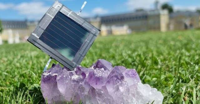 Thêm phân tử đặc biệt, hiệu suất pin mặt trời Tandem cán mốc kỷ lục