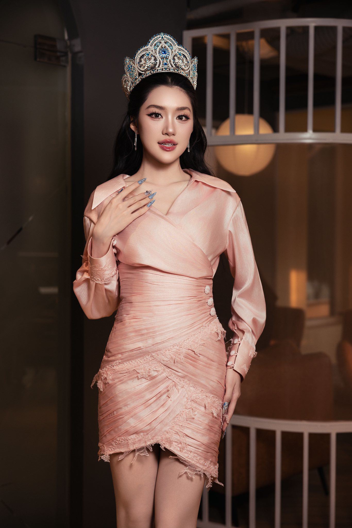 Hoa hậu Phương Oanh: ""Hành trình phía trước chắc chắn sẽ không dễ dàng".