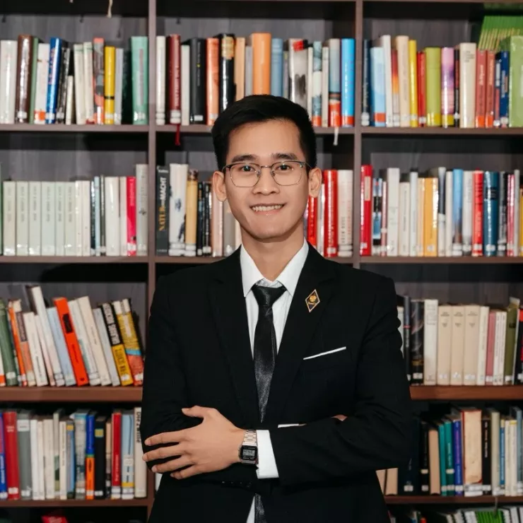 Nguyễn Quang Hải (sinh năm 1998) hiện là nghiên cứu sinh, giảng viên Toán học tại Đại học Quốc gia Tyumen - Liên bang Nga.