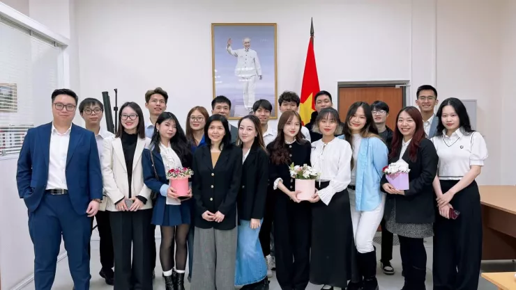 Quang Hải là đảng viên phụ trách công tác sinh viên, kết nạp Đảng tại Chi bộ Tổng Lãnh sự quán Việt Nam tại Ekaterinburg.