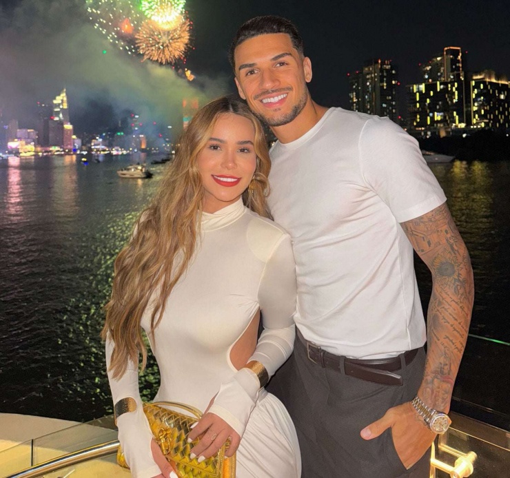 Ngoài việc tham dự các sự kiện, Lais Machado còn thường xuyên tới sân cổ vũ cho Đỗ Hoàng Hên thi đấu. Ảnh: Instagram Đỗ Hoàng Hên.