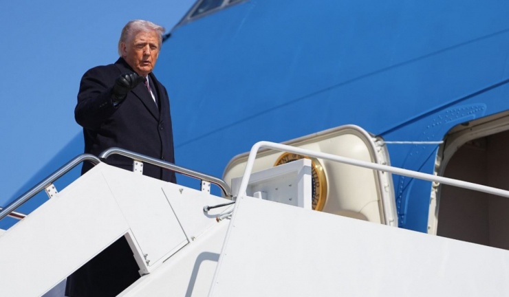 Ông Trump cảnh báo sẽ nhắm vào hạ tầng trọng yếu của Iran - 1