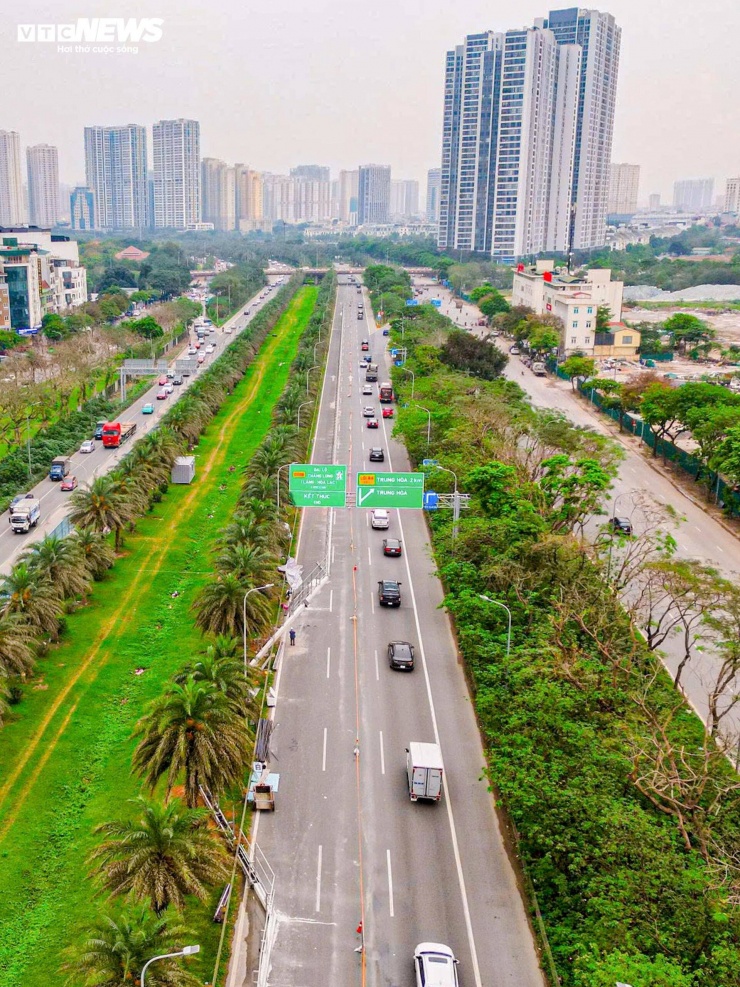 Rào chắn thi công metro số 5, Đại lộ Thăng Long tắc dài - 2