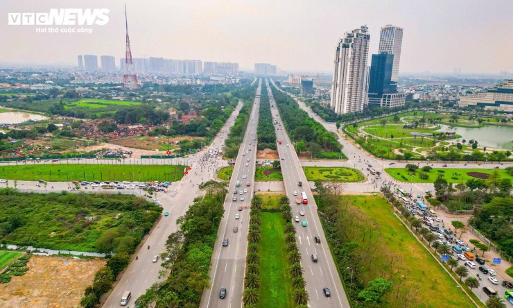 Rào chắn thi công metro số 5, Đại lộ Thăng Long tắc dài - 13