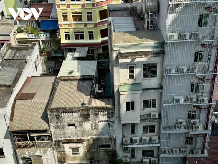 Máy lạnh sử dụng liên tục khiến tiền điện tăng cao