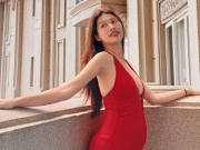 Mẹ bầu Quỳnh Châu sắp sinh vẫn lên đồ 'chặt chém'