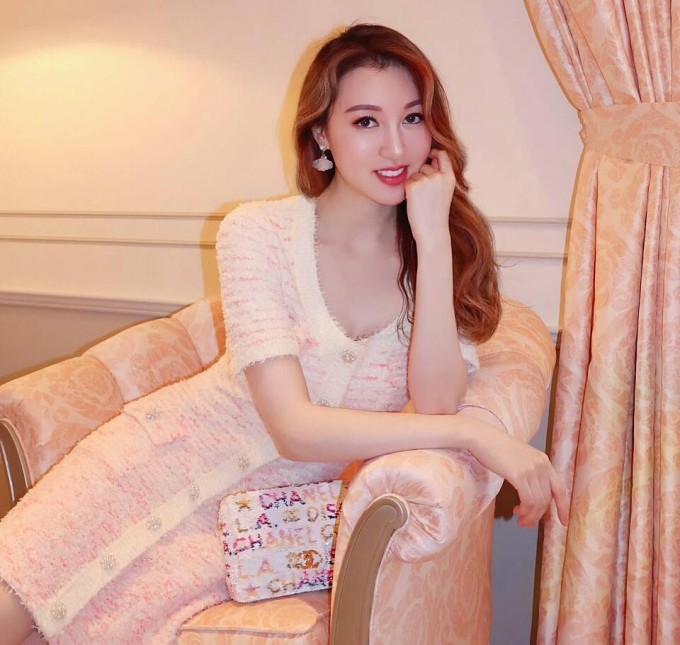 Túi Chanel thuộc bộ sưu tập 24C được Hà Diễm Quyên yêu chuộng.