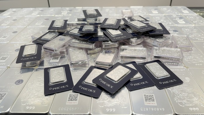 Giá bạc dao động trong biên độ từ 2,8 - 3,4 triệu đồng/lượng trong khoảng 1 tháng qua