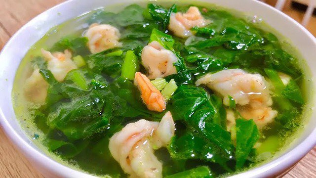 Canh mồng tơi nấu tôm dễ ăn.