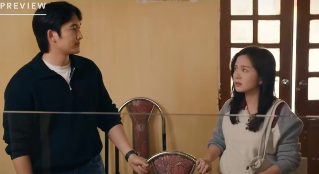 Trung và Mai tiếp tục xảy ra tranh cãi với nhau. Ảnh VTV